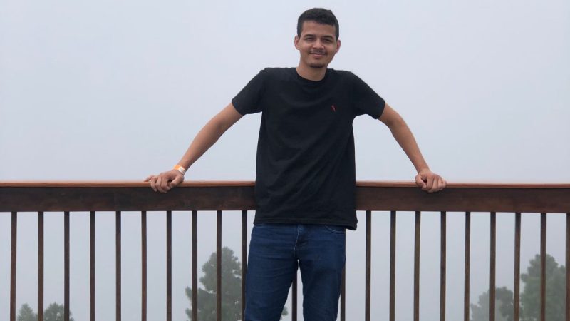 Estudante autista passa em medicina na Ufal, mas tem matrícula indeferida sem motivos aparentes pela banca avaliadora da instituição