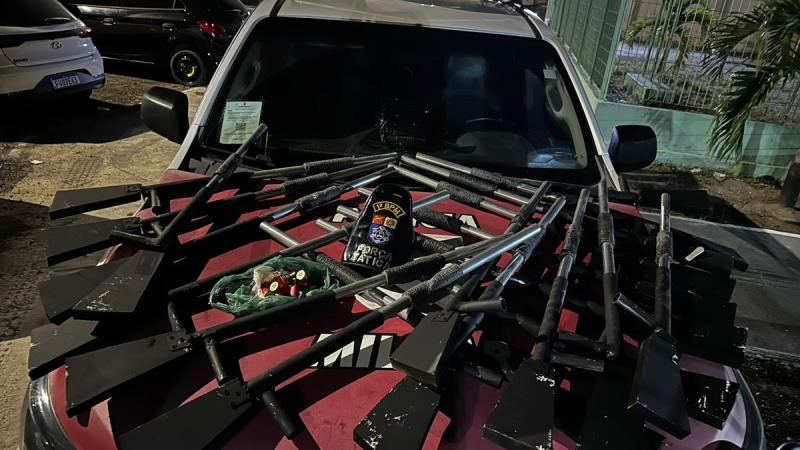 PM apreende 20 armas de fogo artesanais escondidas em caixa d’água, em Maceió