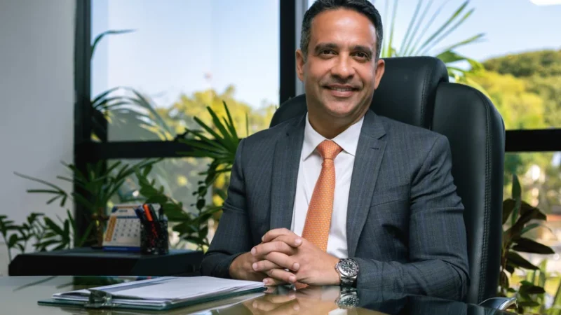 Governador anuncia pagamento de bonificação extraordinária de R$ 51 milhões para Educação