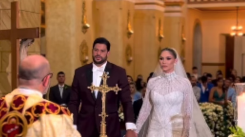 Tia cita Judas para falar de casamento de Hulk e Camila Ângelo