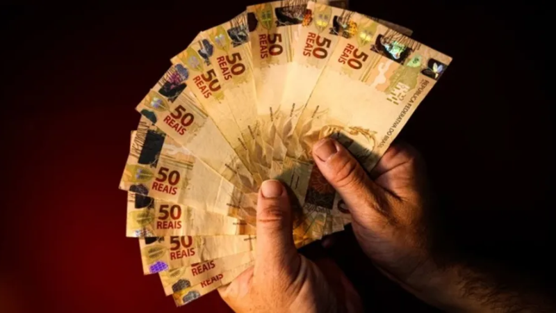 Homem que devolveu R$ 131 milhões diz que banco o tratou como bandido