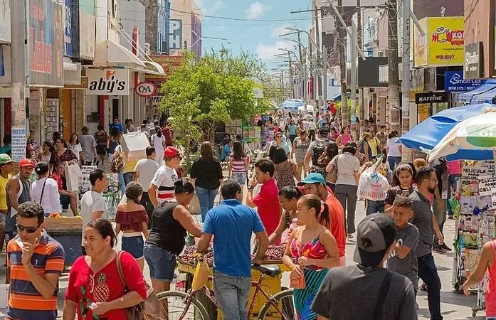 Homem é preso suspeito de furtar caixa d’água e canos de loja no Centro de Maceió