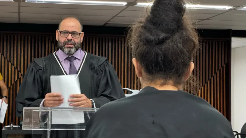 Filha acusada de tentar matar a mãe com açaí envenenado é condenada a 16 anos de prisão