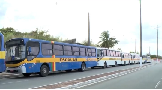 Justiça autoriza e transporte escolar para estudantes da rede pública de Maceió volta a funcionar na segunda-feira