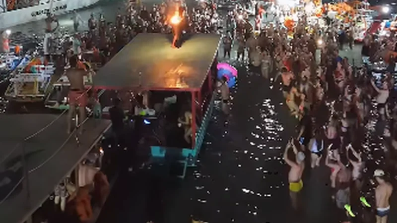 Passeios de “Banho de Lua” em praias de Maceió podem ser suspensos por danos aos corais e riscos à navegação