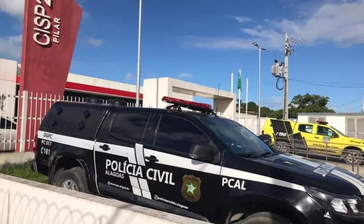 Homem tem corpo crivado de balas enquanto dormia dentro de casa