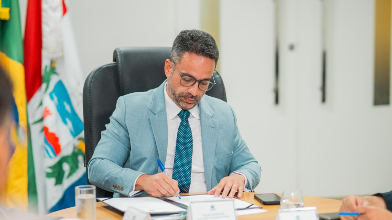 Governador concede incentivos fiscais a 6 empresas que vão investir R$ 55 milhões e gerar 2 mil empregos
