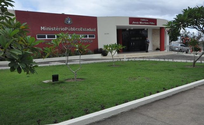 MPAL aciona Justiça para Câmaras de Arapiraca e Craíbas realizarem concurso público