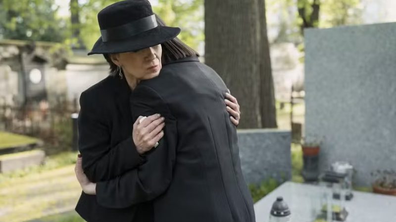 As 6 frases que não devem ser ditas a alguém que está de luto