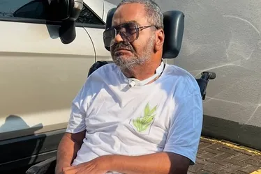 Internado, Arlindo Cruz teve parada cardíaca de 15 minutos