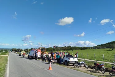 Trabalhador morre após ser atropelado por maquinário enquanto dormia em vegetação