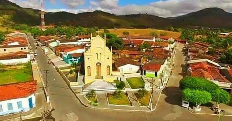 Justiça Eleitoral apura fraude à cota de gênero em Tanque D’Arca: candidata com apenas 5 votos pode derrubar vereadores eleitos