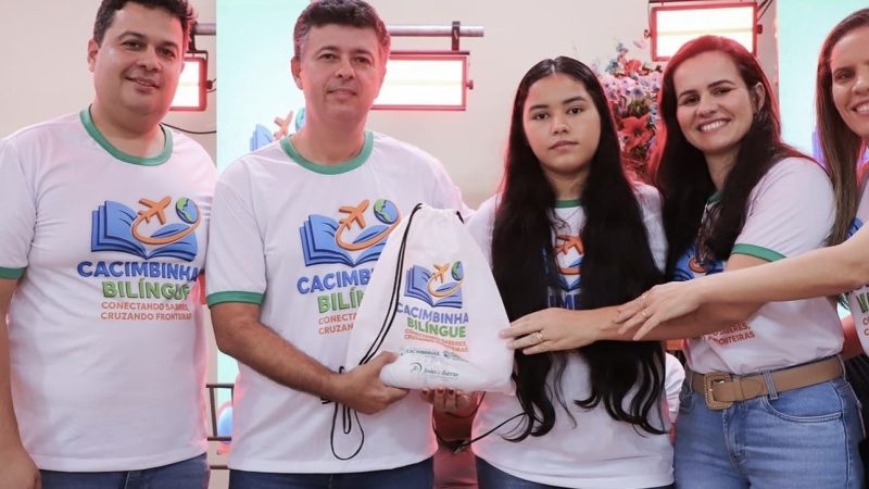 Prefeitura de Cacimbinhas lança curso bilíngue e oferece intercâmbio internacional para alunos da rede pública