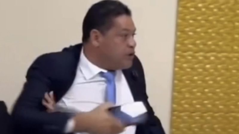 Tensão marca sessão da Câmara de Novo Lino após discussão entre vereadores