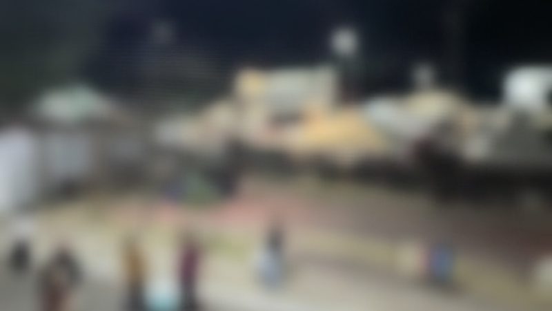 Ambulantes são proibidos no FIPI, mas público entra com cooler sem revista por porta lateral