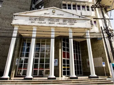 Ministério Público abre inquérito para investigar compra de imóvel em território indígena pelo ex-prefeito Júlio Cézar em Palmeira dos Índios