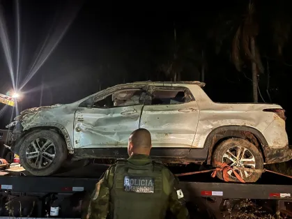 Tiros, sangue e dívida: o que se sabe sobre carro enterrado em bunker no PR