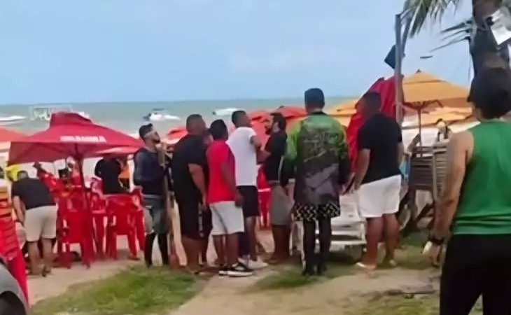 Turista reconhece suposto agressor do pai em praia de Maragogi e confusão se forma