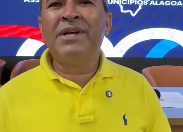 Prefeito de Tanque d’Arca participa de reunião na AMA e assina termo de adesão ao Programa Alagoas Lilás
