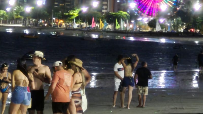 Enquanto JHC celebra roda-gigante para turistas, maceioenses seguem penalizados na orla