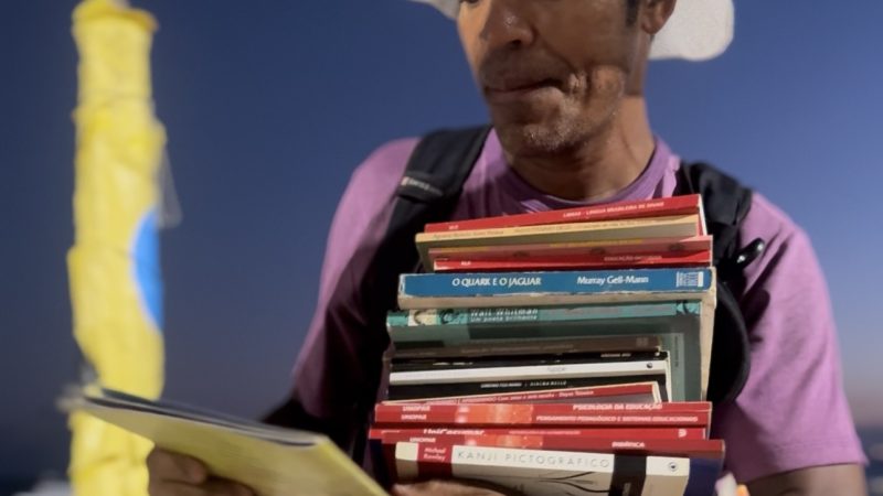 Abraão de Jesus Pedro: uma vida guiada pelos livros