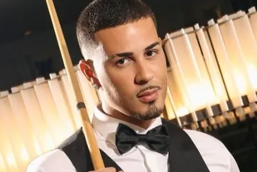 Fã viaja de Cuiabá a Penedo para conhecer Carlinhos Maia, dorme em praça e é furtada