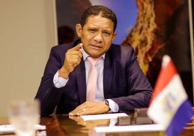 Entre muros e palanques: o jogo político por trás da demarcação em Palmeira dos Índio