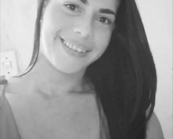 Mulher é morta a tiros dentro de casa em Marechal Deodoro; criminosos invadiram a residência durante a tarde