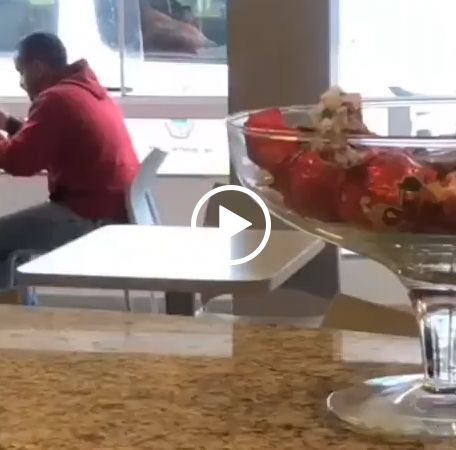 Vídeo: servidor público é afastado após ser flagrado se m4sturb4nd0 dentro de carro da prefeitura