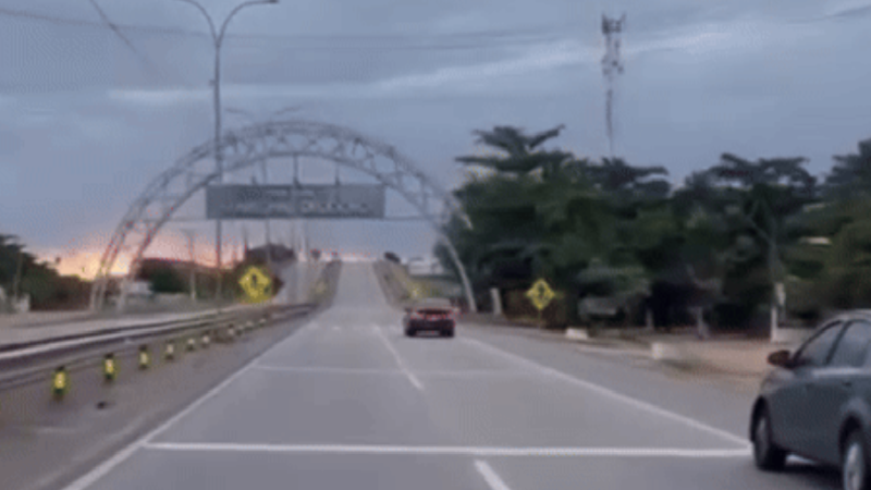 Video: motorista de BMW atropela dois homens e foge sem prestar socorro em Marechal Deodoro