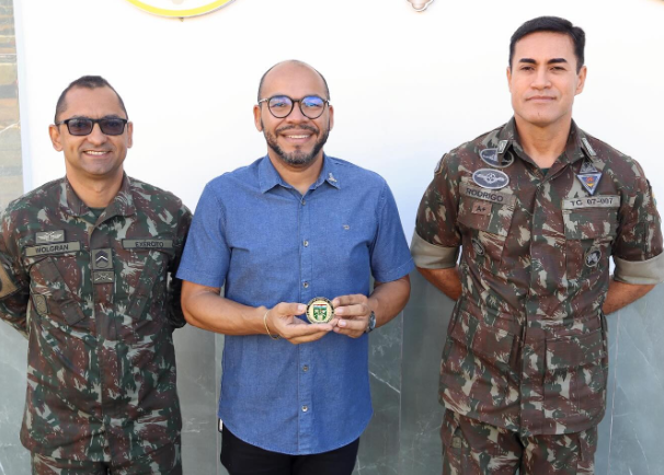 Empresário Flávio Ferreira recebe honraria do Exército e é escolhido paraninfo de formandos em Palmeira dos Índios