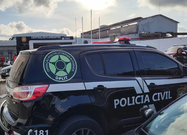 Homem é baleado ao se jogar na frente do sobrinho para protegê-lo em rinha de galos em Pão de Açúcar