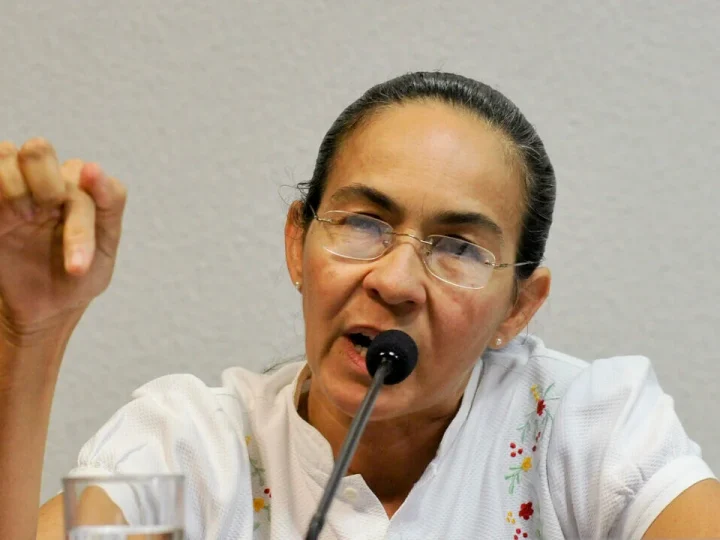 Heloísa Helena assume vaga de Glauber Braga durante suspensão na Câmara