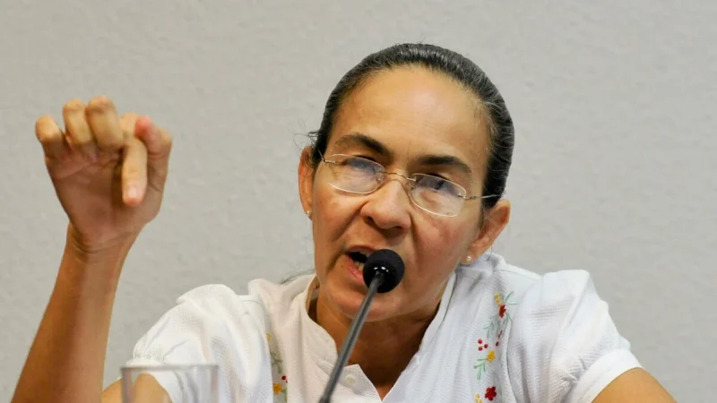 Heloísa Helena assume vaga de Glauber Braga durante suspensão na Câmara