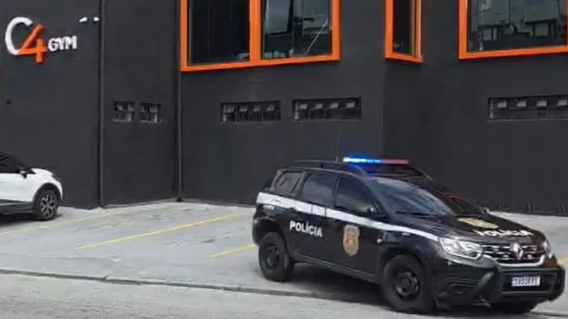 Mulher morre e ao menos 2 alunos de natação são hospitalizados em SP