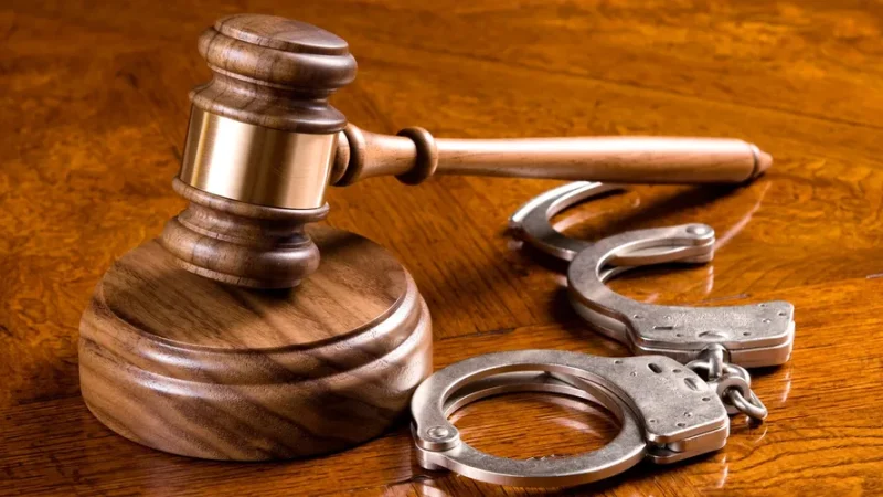 Madrasta vai a júri por jogar enteado do 4º andar de apartamento no B. Bentes