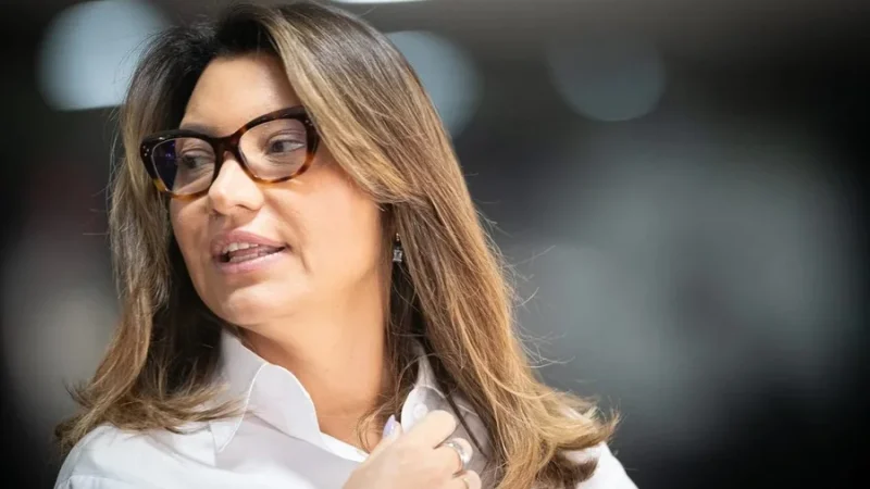 Janja reage a rebaixamento da escola que homenageou Lula no Rio