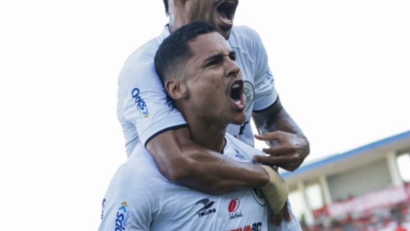 ASA goleia o CRB no Rei Pelé e assume a liderança do Alagoano