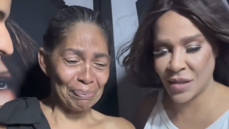 Fã percorre mais de 20 km a pé para assistir show de Silvânia e Berg em Olivença