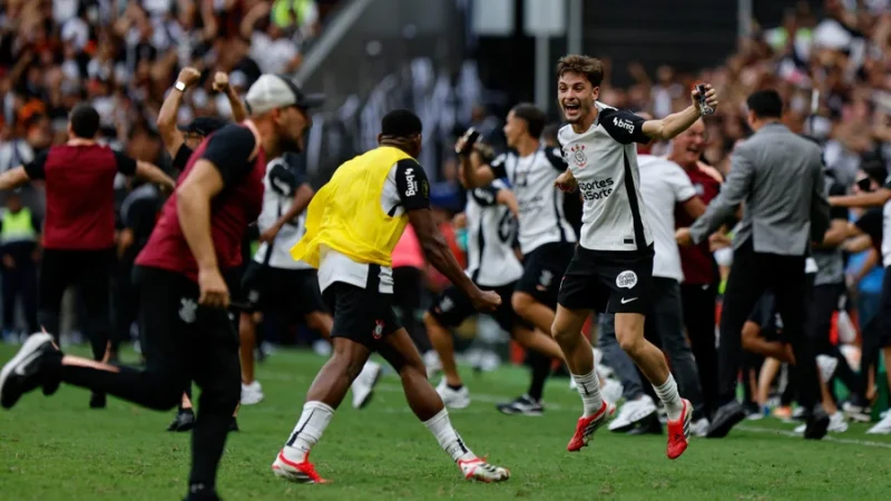 Corinthians vence o Flamengo e é bicampeão da Supercopa do Brasil
