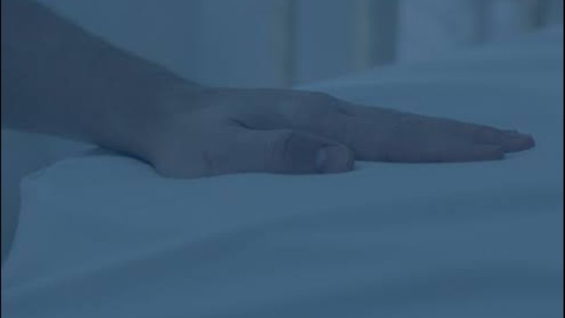 Manchas de suor no lençol podem ser sinal de alerta para câncer, dizem especialistas