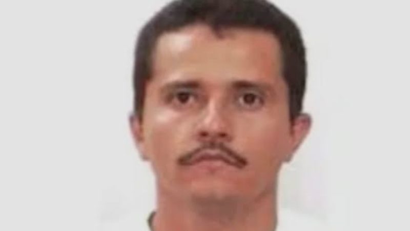 Confrontos após morte do narcotraficante El Mencho deixam 25 agentes mortos e ampliam crise de segurança no México