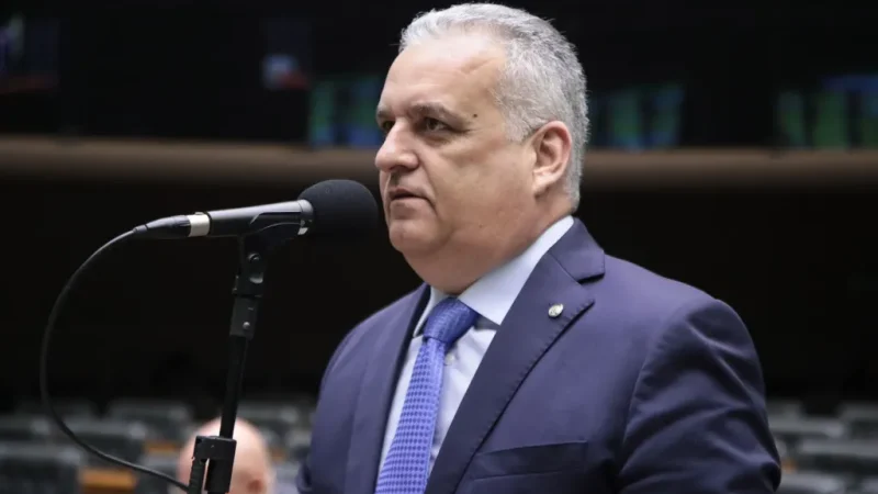 Cerco Pesado: JHC, Renan, Lira e aliados se unem para barrar Alfredo Gaspar rumo ao Senado