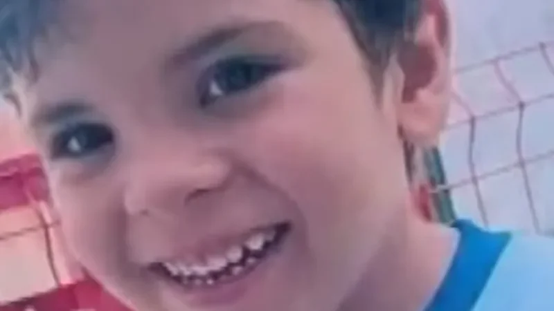 Menino autista desaparece e família faz apelo em Maceió