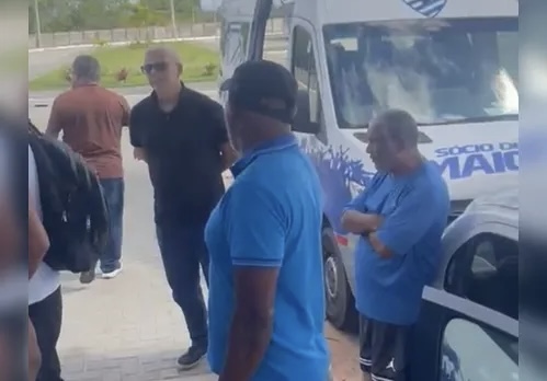 Demissão em massa? Funcionários do CSA reclamam de salário atrasado e geram confusão no CT