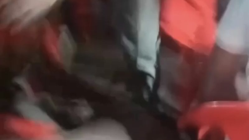 Abordagem policial termina em confusão, denúncia de agressão e vídeo viraliza em Palmeira dos Índios