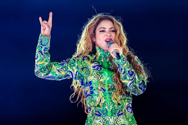 Shakira reúne 2 milhões de pessoas em Copacabana, diz prefeitura