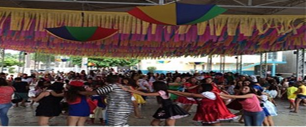 Palmeira: CECR promove baile da fantasia para integrar pais e alunos