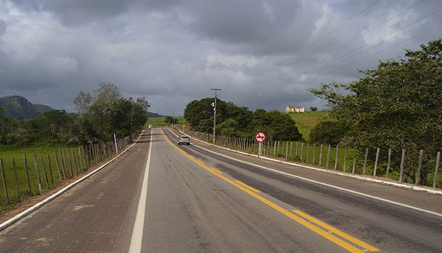 Criança morre em hospital após ser atropelada na BR-316