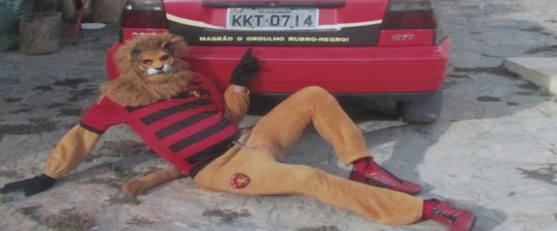 Aos 65 anos, “Manoel Cabeludo”,  mascote apaixonado por seu clube